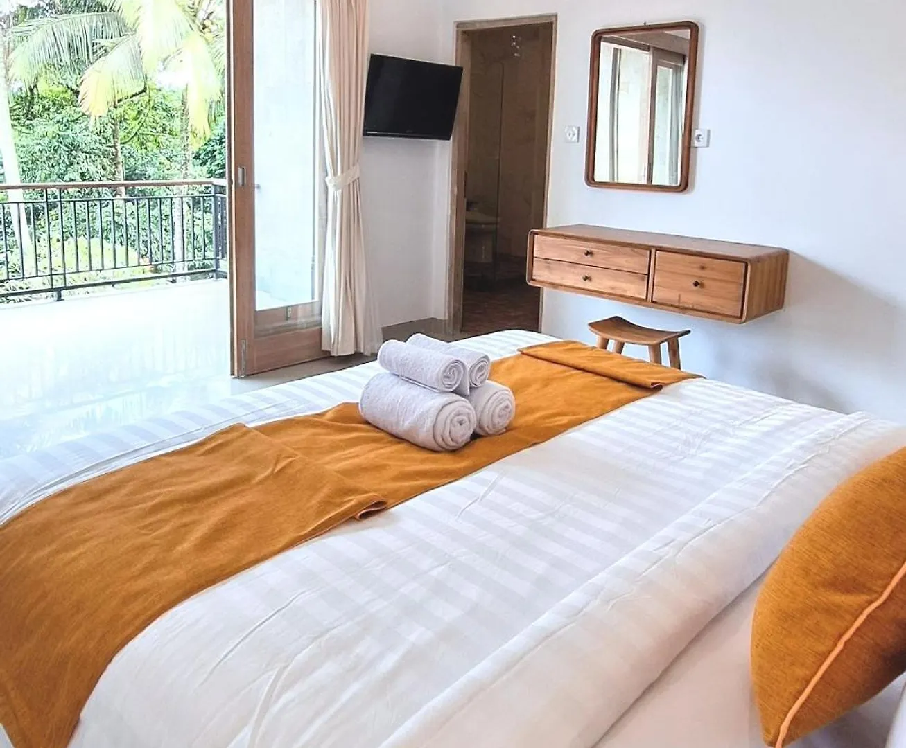 Lebah Sari Guesthouse Ubud  0*, Ubud (Bali)